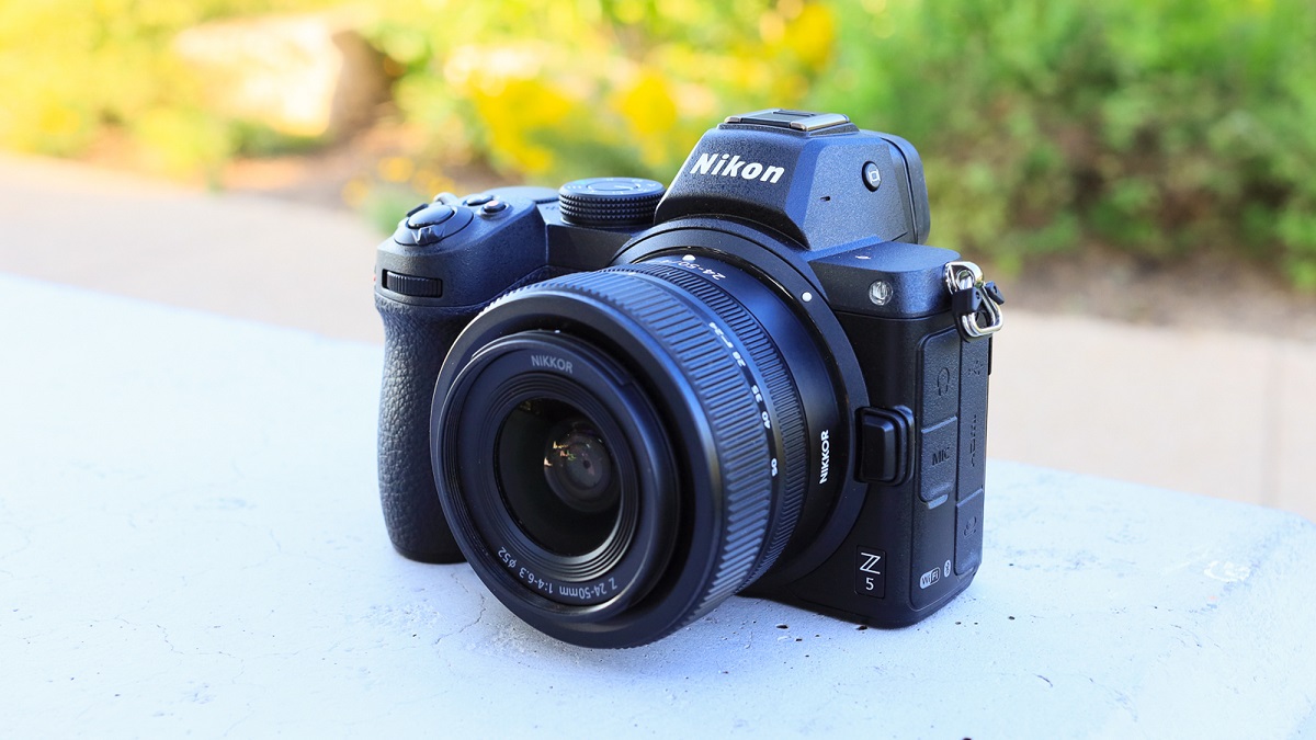 Test du Nikon Z5 en 2022 : Devriez-vous Acheter cet Appareil Photo